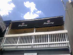 Fixed Screens and Roller Blinds